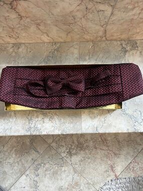 Men's Burgundy Patterned Cummerbund & Bow Tie Set